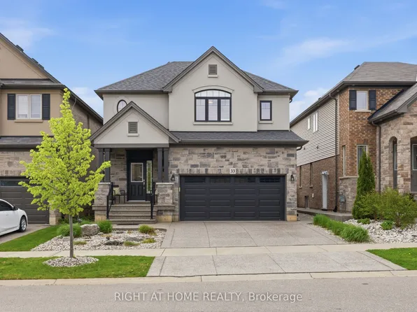 33 Vic Chambers Pl, Brant, ON N3L 0E6