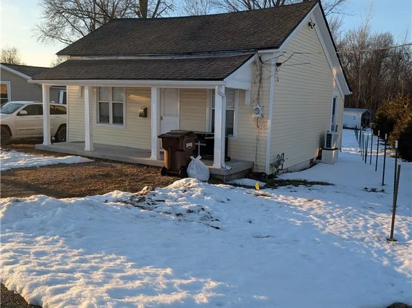 79 W Mound St, Sabina, OH 45169