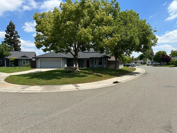 633 Holly Ct, Galt, CA 95632