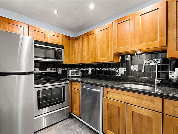 5th image of 115 W Squantum St APT 811