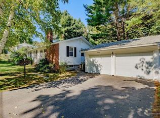 14 Hamlin Rd, Falmouth, ME 04105