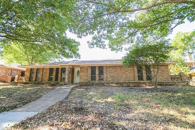 1st image of 2417 Brennan Dr