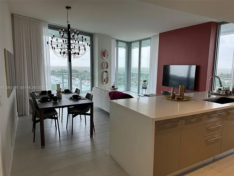 2000 Metropica Way #903 — Photo 4