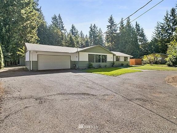 3rd image of 6118 Glenwood Dr SW