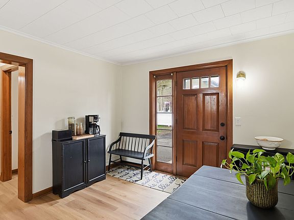 2nd image of 7 Day Ave APT 1R