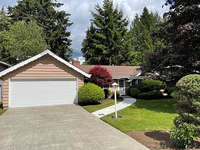 1st image of 426 110th Ave SE