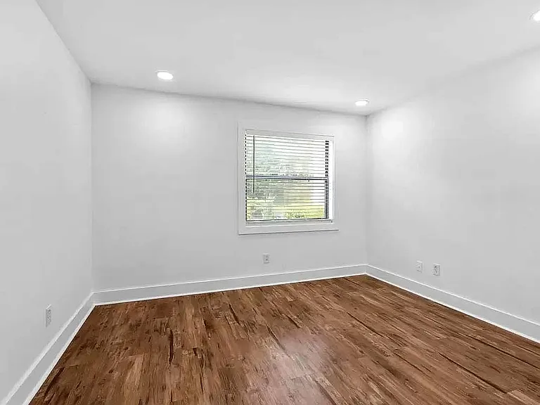 Amberidge Apartments — Photo 14