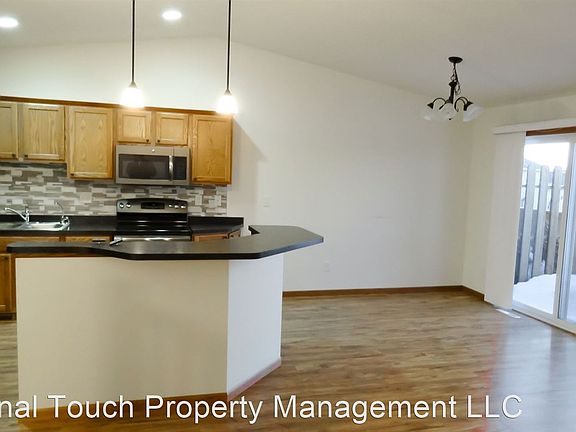 3rd image of 2480 5th St W
