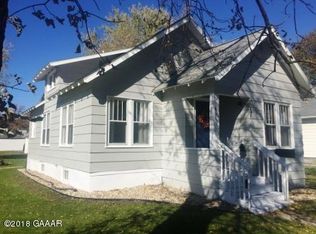 401 E 8th St, Morris, MN 56267