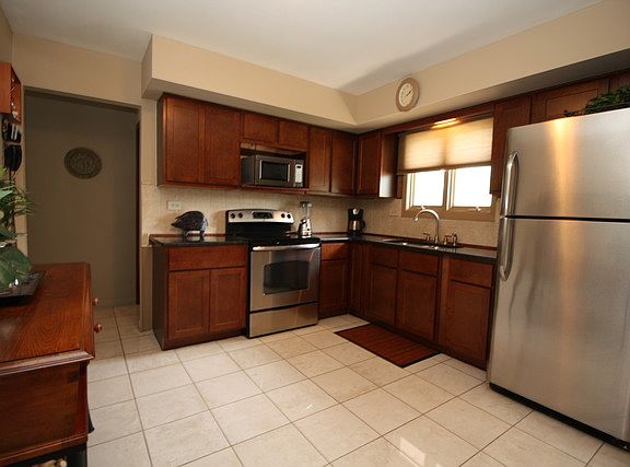 2nd image of 6525 Linden Dr