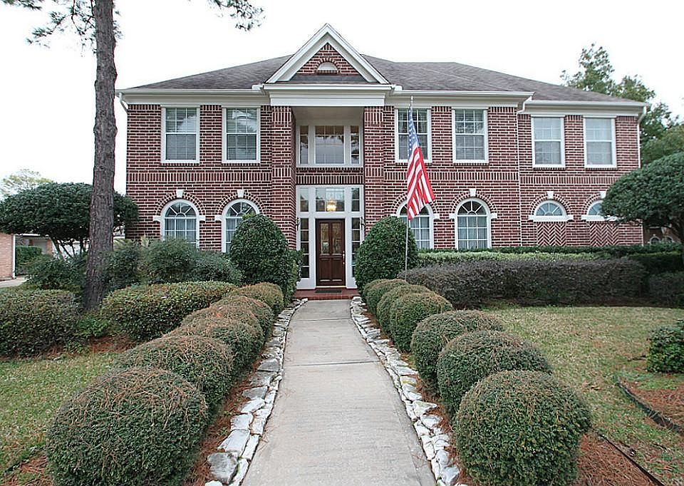 1st image of 2114 Crescent Coral Dr