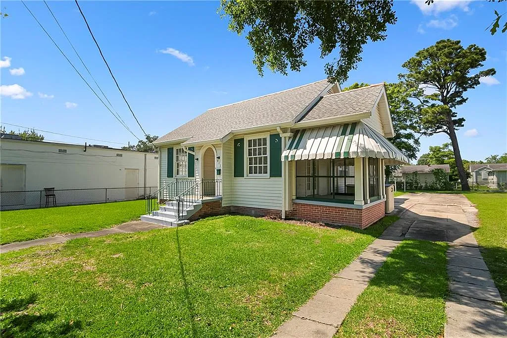 Building Photo - 811 Weidman St