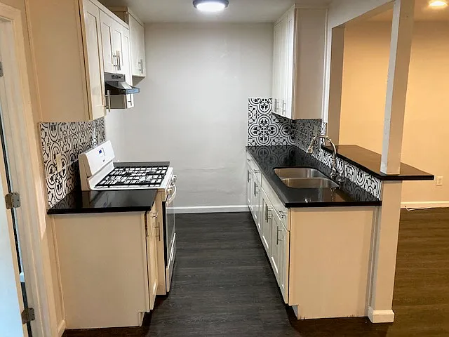 1614 Cherry Ave #3 — Photo 3