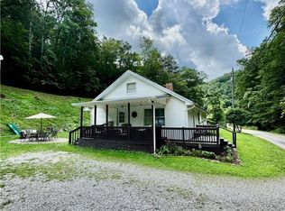 28 Brushy Frk, Alkol, WV 25501