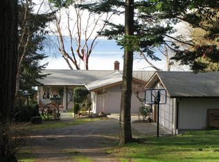 1402 Hansen St, Camano Island, WA 98282