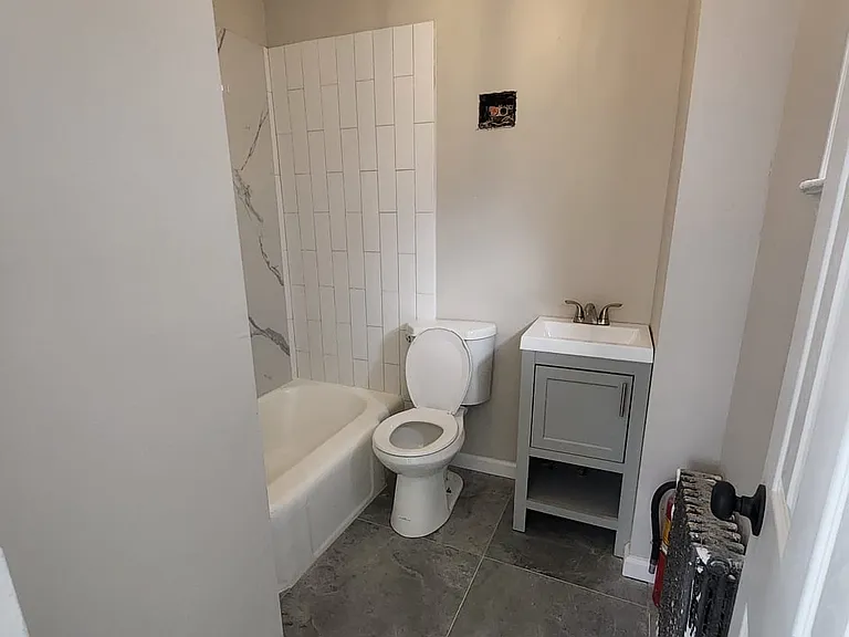 485 Lakeside Ave #11F — Photo 6