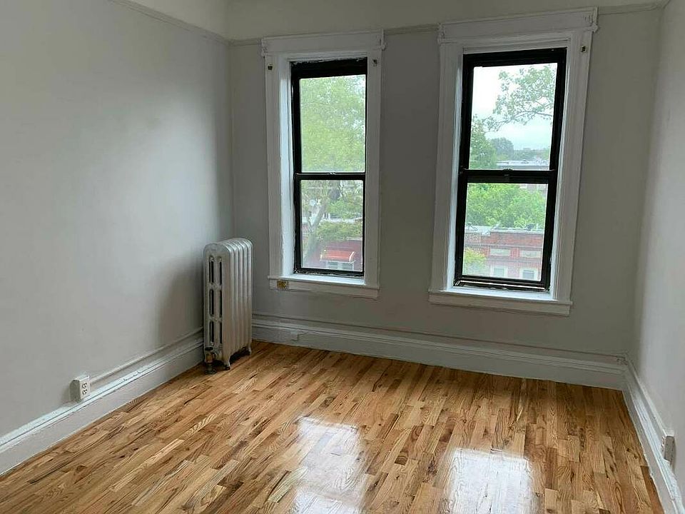 1st image of 93 Montrose Ave Floor 3
