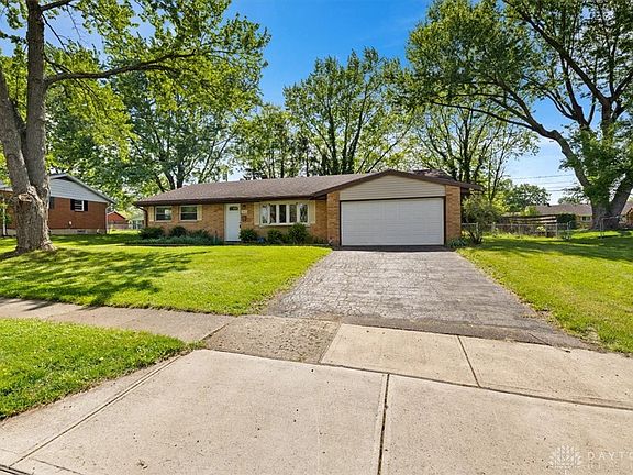 2nd image of 1011 Hazel Ave