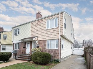 1019 152nd St, Whitestone, NY 11357