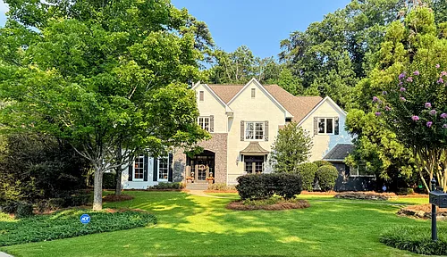1500 Woodridge Pl Photo 1