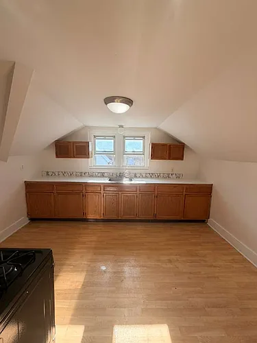 6 Elm St Photo 1