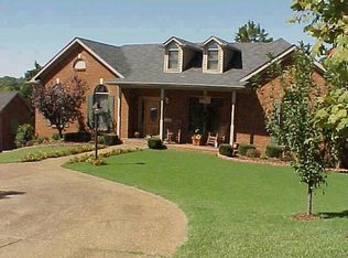 364 Solitude Cir, Goodlettsville, TN 37072
