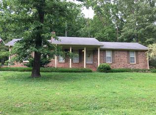 125 Autumn Dr, Selmer, TN 38375