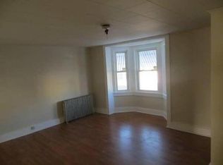 9 Thompson St, Raritan, NJ 08869