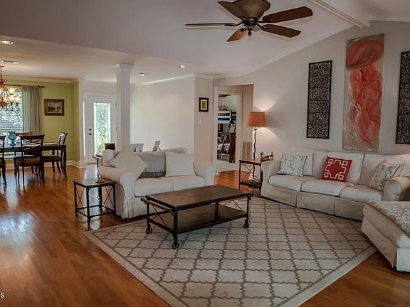 5th image of 479 Cove Dr