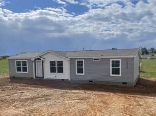 635 Towers Dr, Dandridge, TN 37725