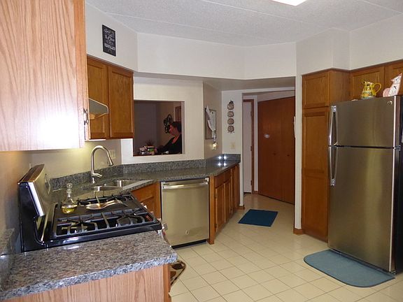 5th image of 9424 S 77th Ct APT 1D