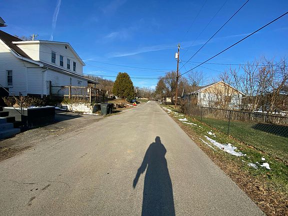 4th image of 815 Florence St
