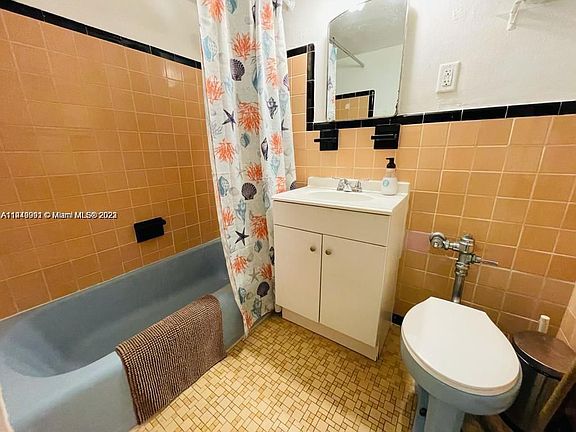 4th image of 6484 Indian Creek Dr APT 111