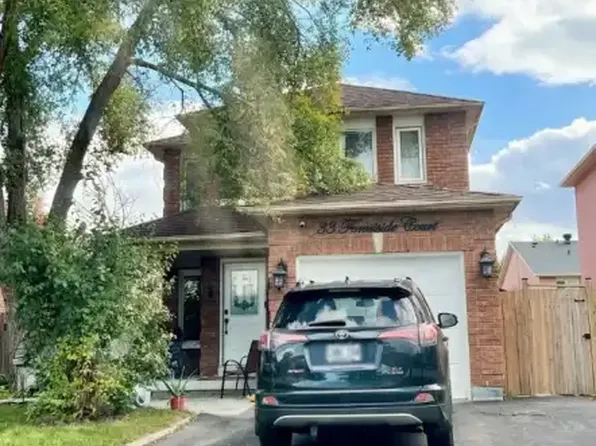 33 Forestside Ct #1A, Richmond Hill, ON L4C 9V2