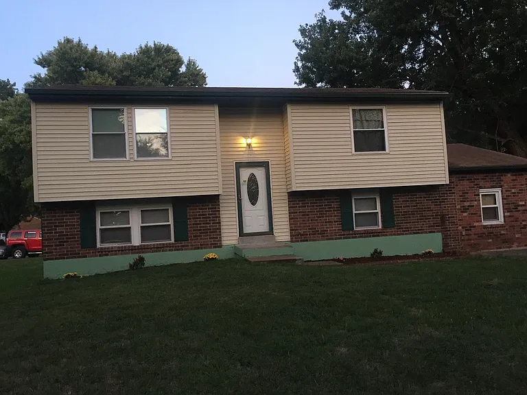 10801 Dorton Dr — Photo 17