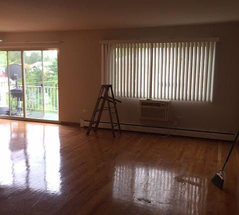 3rd image of 1653 Oakwood Ave APT 1B