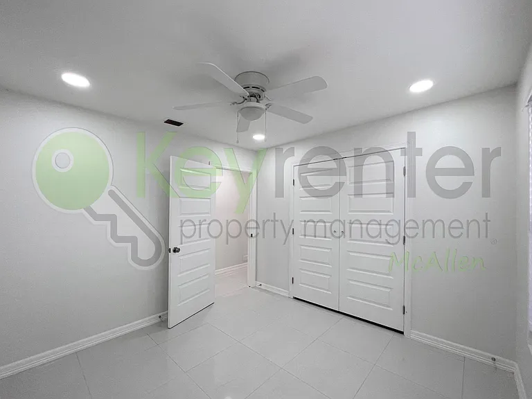415 N 17th St — Photo 17