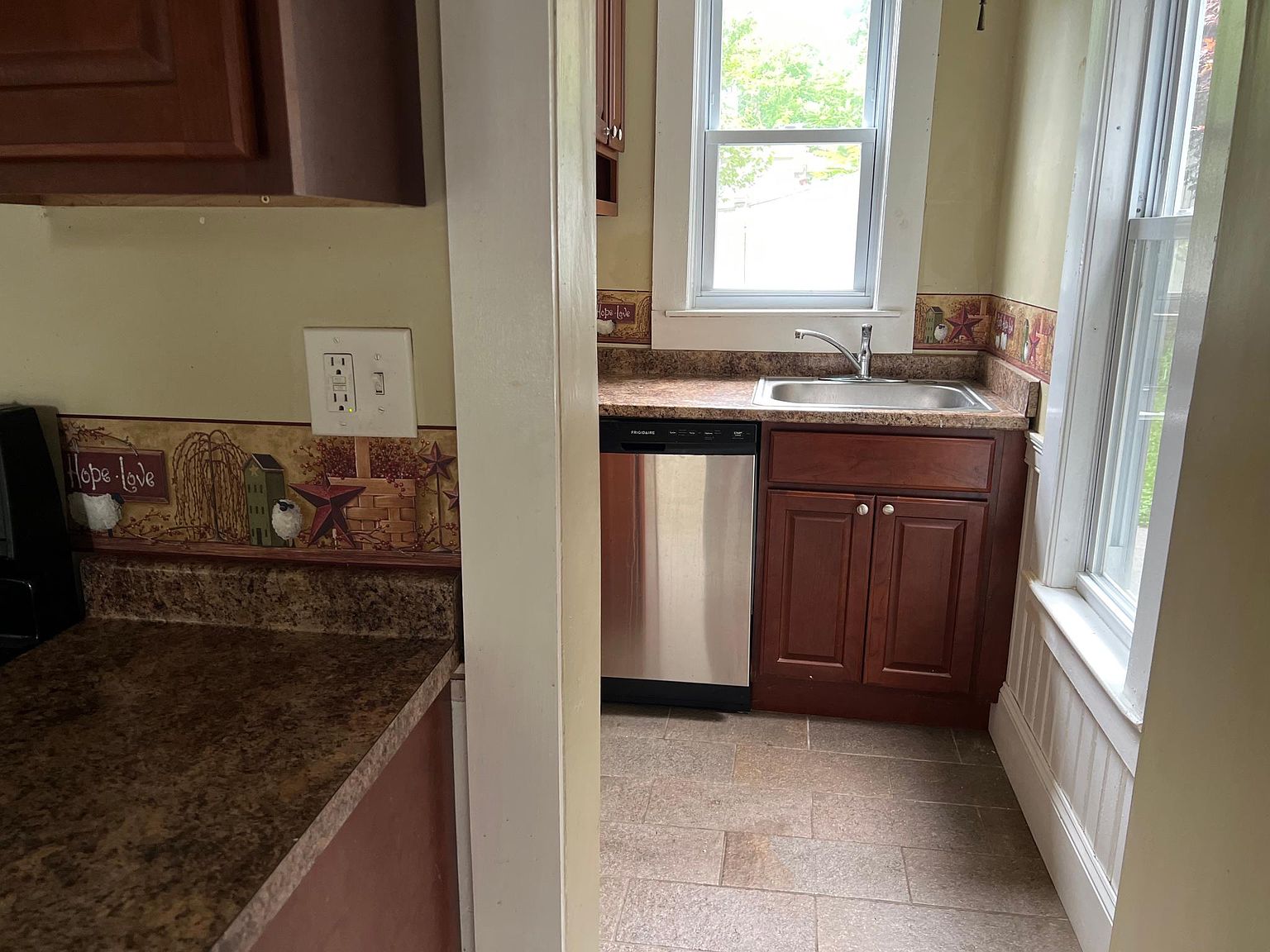 358 Wentworth Ave, Lowell, MA 01852 Zillow