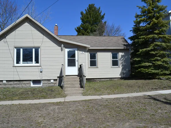 194 Quincy St, Manistee, MI 49660