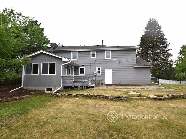8285 Hyde Ct S — Photo 18