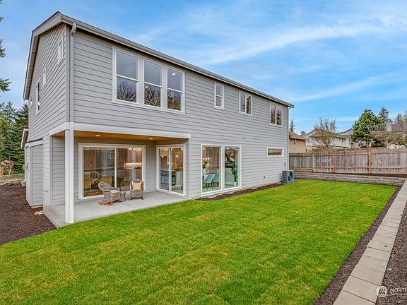 3rd image of 18905 40th Avenue W