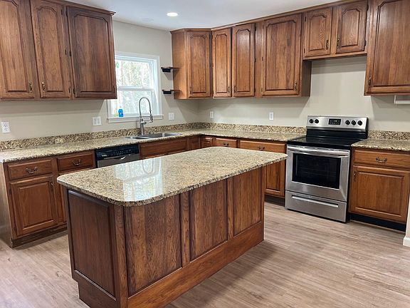 4th image of 3767 Monroe Rd