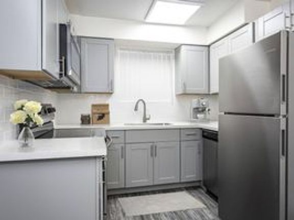 5th image of 1401 N 35th St #19