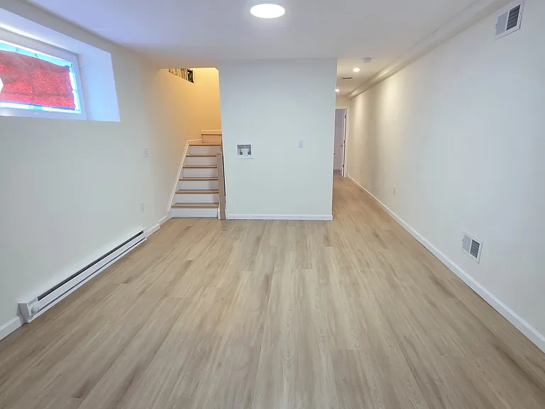 787 Olympia Blvd #1 — Photo 42