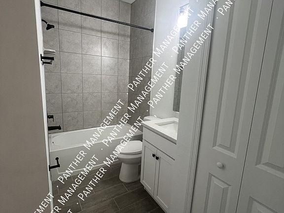 4th image of 715 Homer Ave S #715