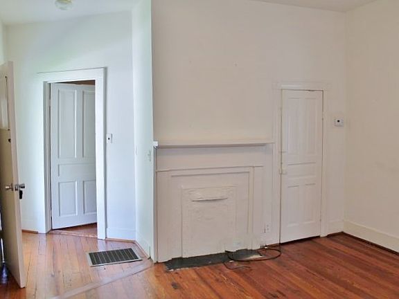 4th image of 111 Carrington St