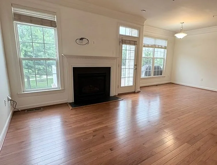 121 Autumn View Dr — Photo 11
