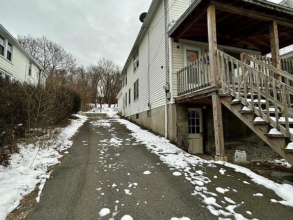 3rd image of 1031 Spruce St