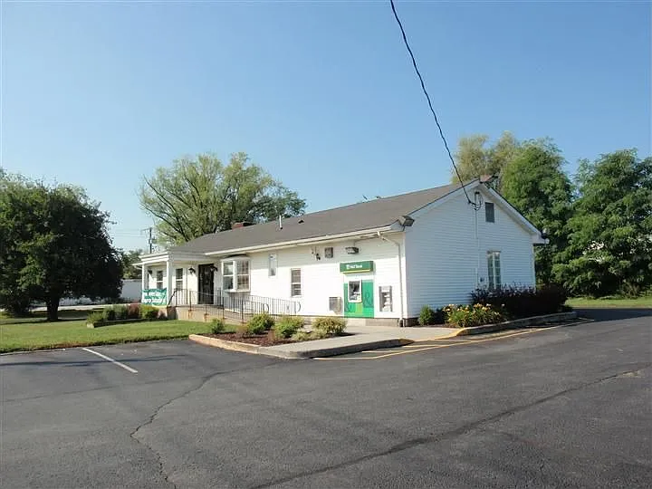 240 Dolson Ave photo 1