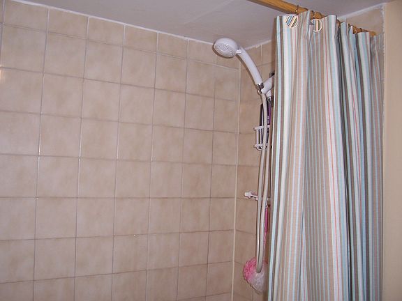 Tile Shower/Tub